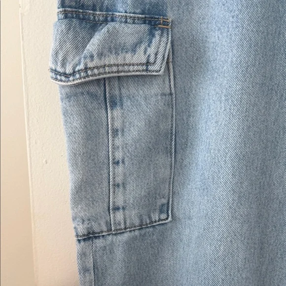 Old Navy Light Blue Denim Cargo Jeans - Picture 3 of 4